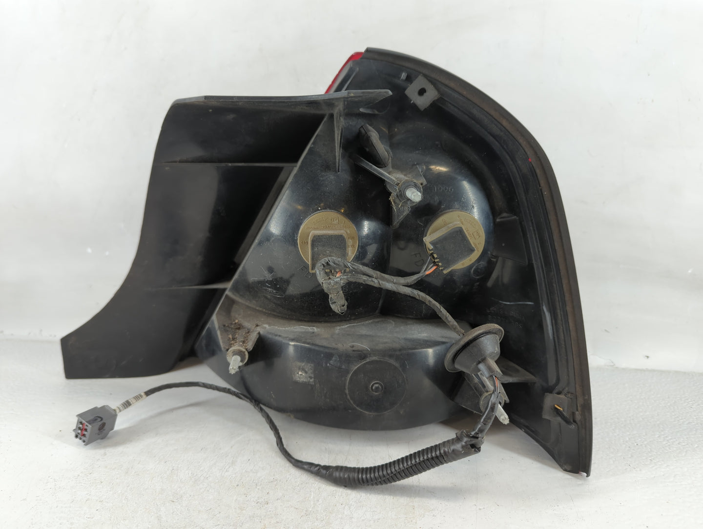 2003-2011 Mercury Grand Marquis Tail Light Assembly Driver Left OEM P/N:9305AA2065 Fits OEM Used Auto Parts - Oemusedautopar