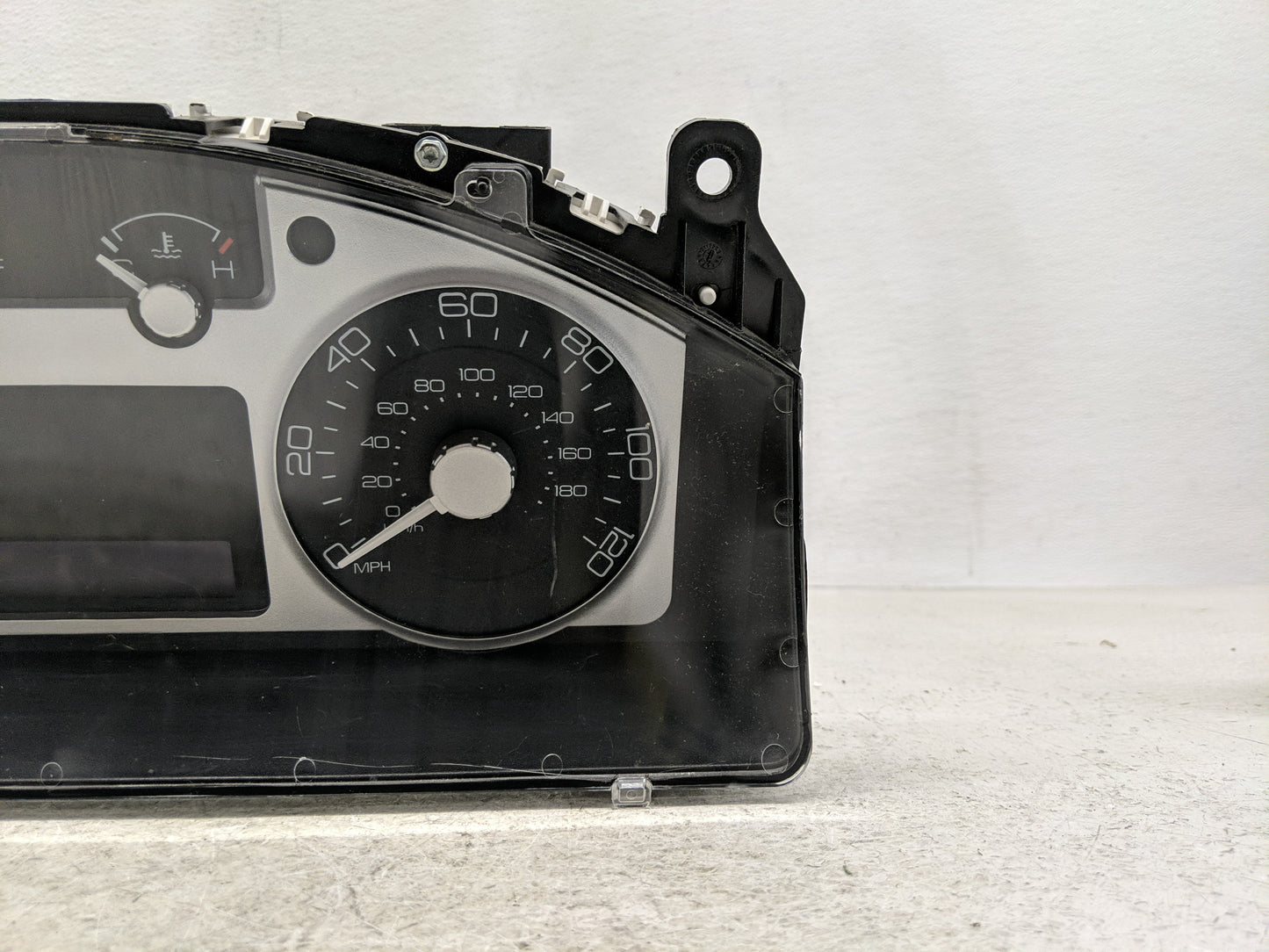 2010 Mercury Mariner Instrument Cluster Speedometer Gauges Fits OEM Used Auto Parts - Oemusedautoparts1.com