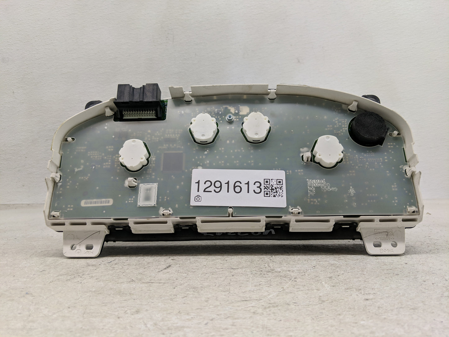 2010 Mercury Mariner Instrument Cluster Speedometer Gauges Fits OEM Used Auto Parts - Oemusedautoparts1.com