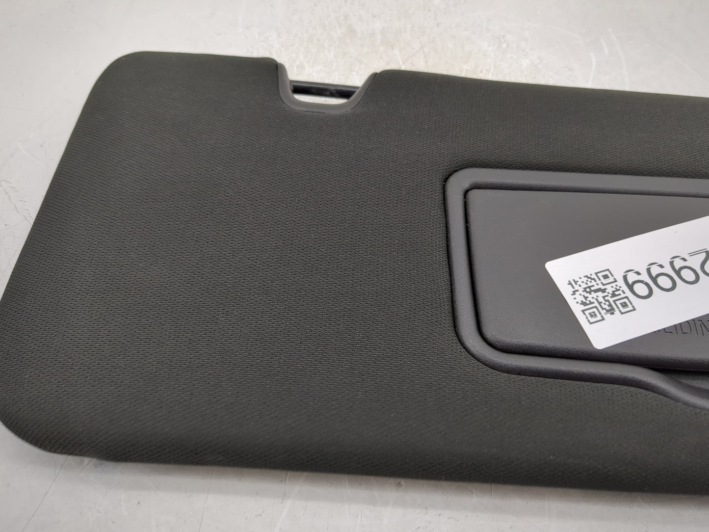 2010-2011 Mercury Mariner Sun Visor Shade Replacement Passenger Right Mirror Fits Fits 2010 2011 2012 OEM Used Auto Parts - 