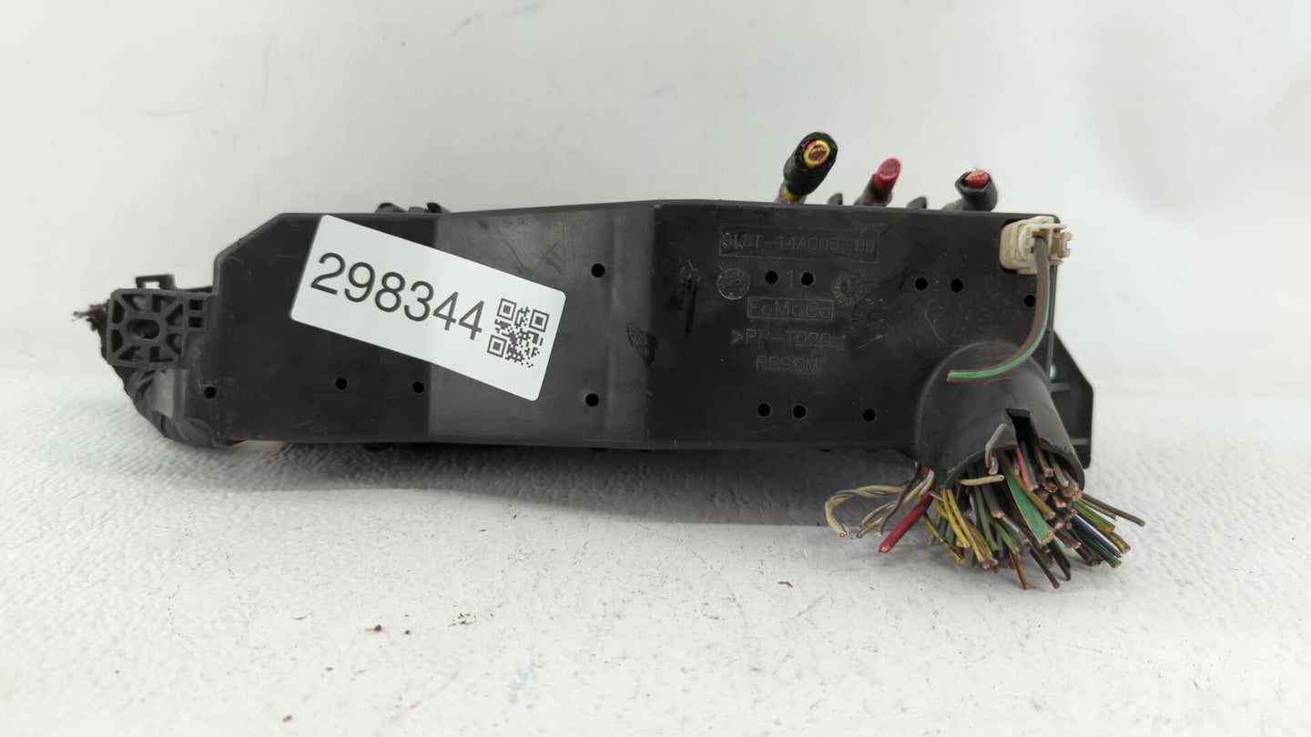 2010 Mercury Mariner Fusebox Fuse Box Panel Relay Module P/N:9L8T-14A003-BB Fits OEM Used Auto Parts - Oemusedautoparts1.com