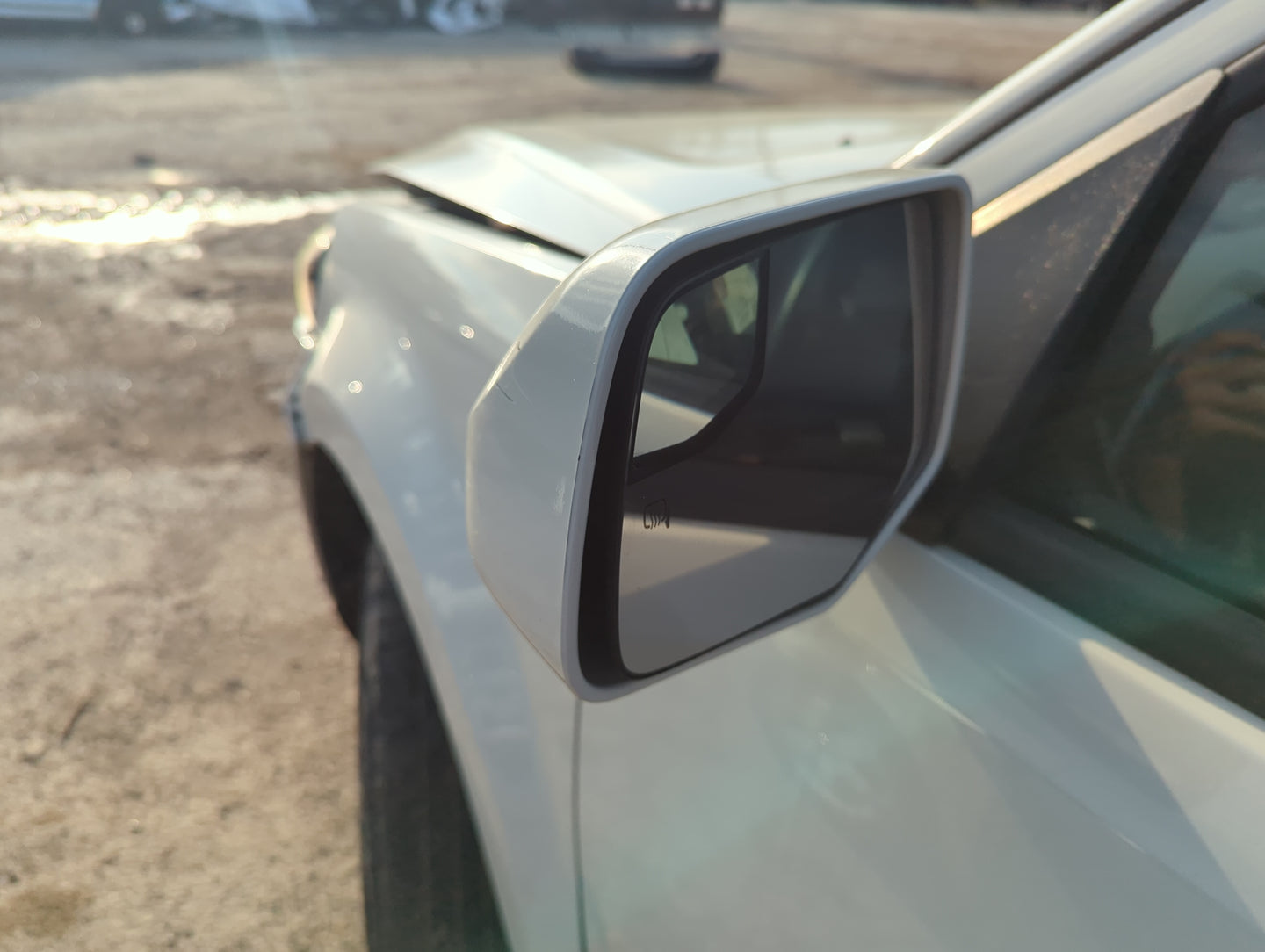 2010-2011 Mercury Mariner Driver Side View Mirror - Left Door Mirror OEM Used - Oemusedautoparts1.com