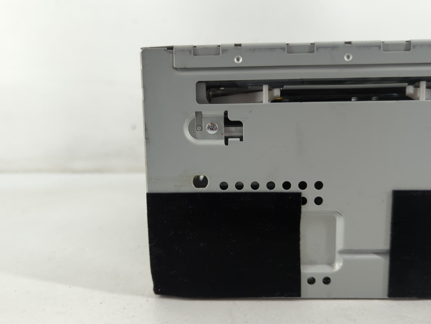 2010-2010 Mercury Mariner Am Fm Cd Player Radio Receiver - Oemusedautoparts1.com