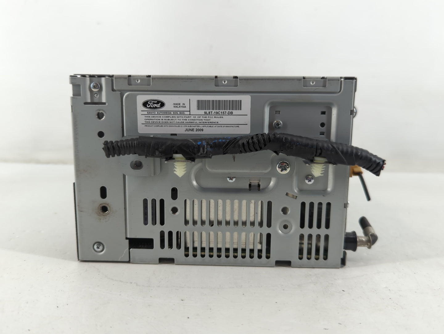 2010-2010 Mercury Mariner Am Fm Cd Player Radio Receiver - Oemusedautoparts1.com