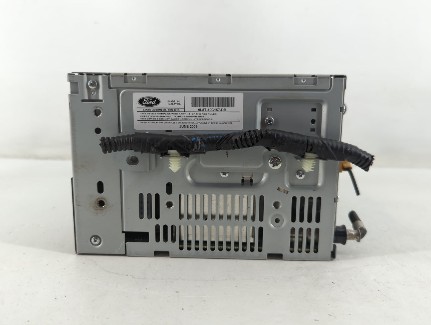2010-2010 Mercury Mariner Am Fm Cd Player Radio Receiver - Oemusedautoparts1.com