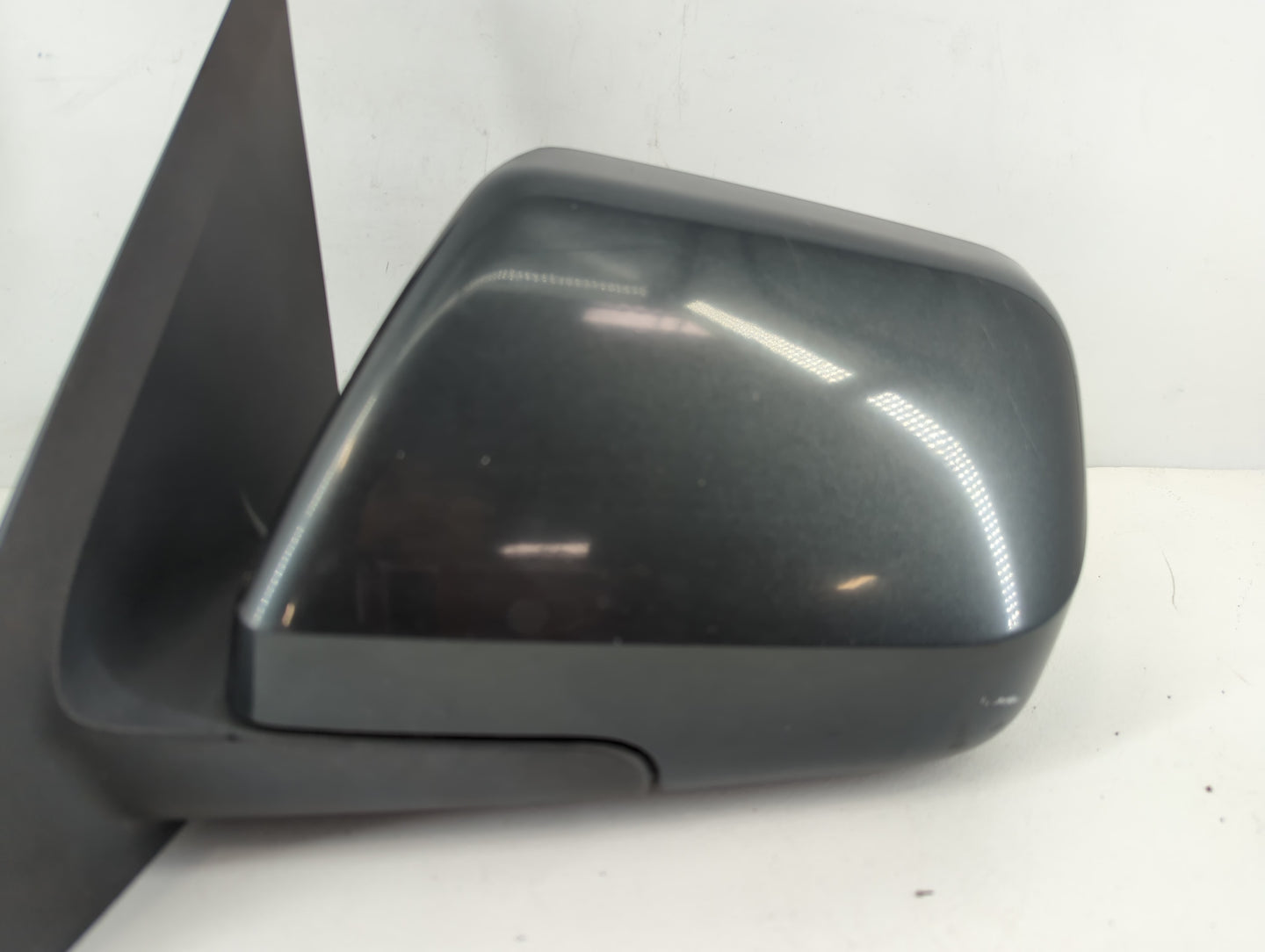 2010-2011 Mercury Mariner Driver Side View Mirror - Left Door Mirror OEM Used - Oemusedautoparts1.com
