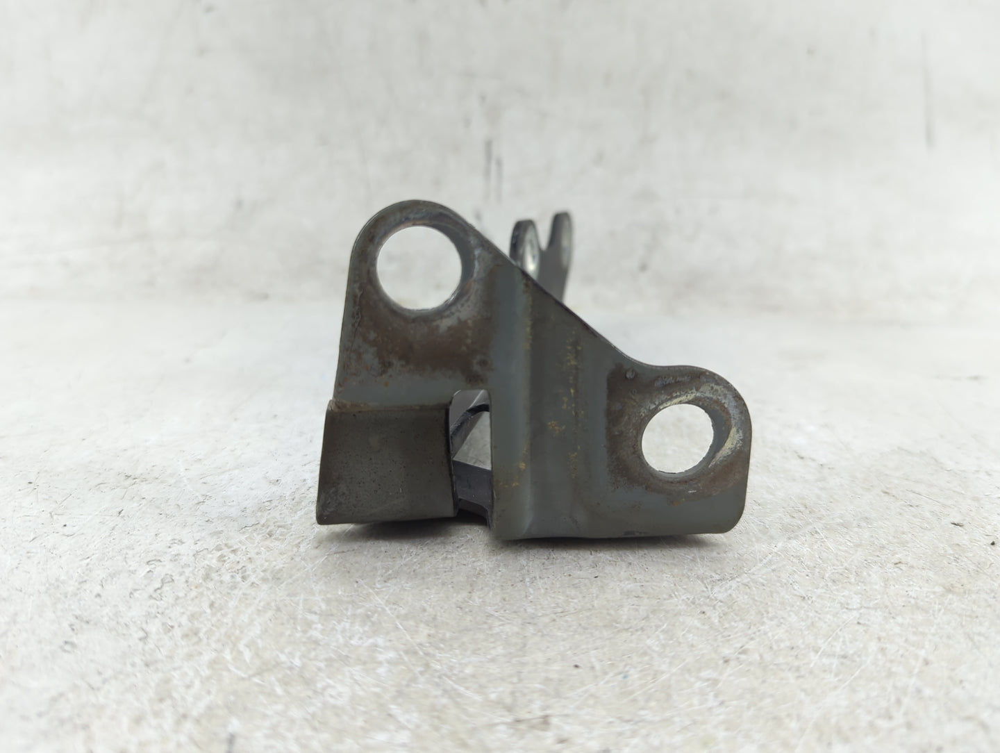 2010 Mercury Mariner Driver Hood Hinge 946716 - Oemusedautoparts1.com