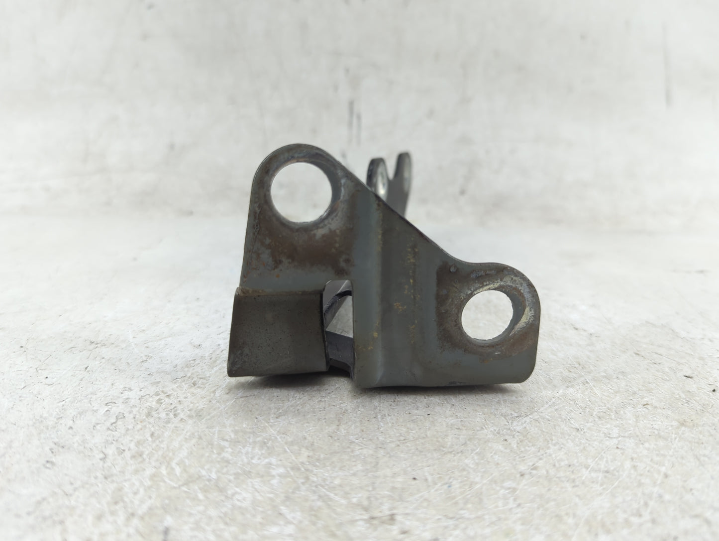 2010 Mercury Mariner Driver Hood Hinge 946716 - Oemusedautoparts1.com