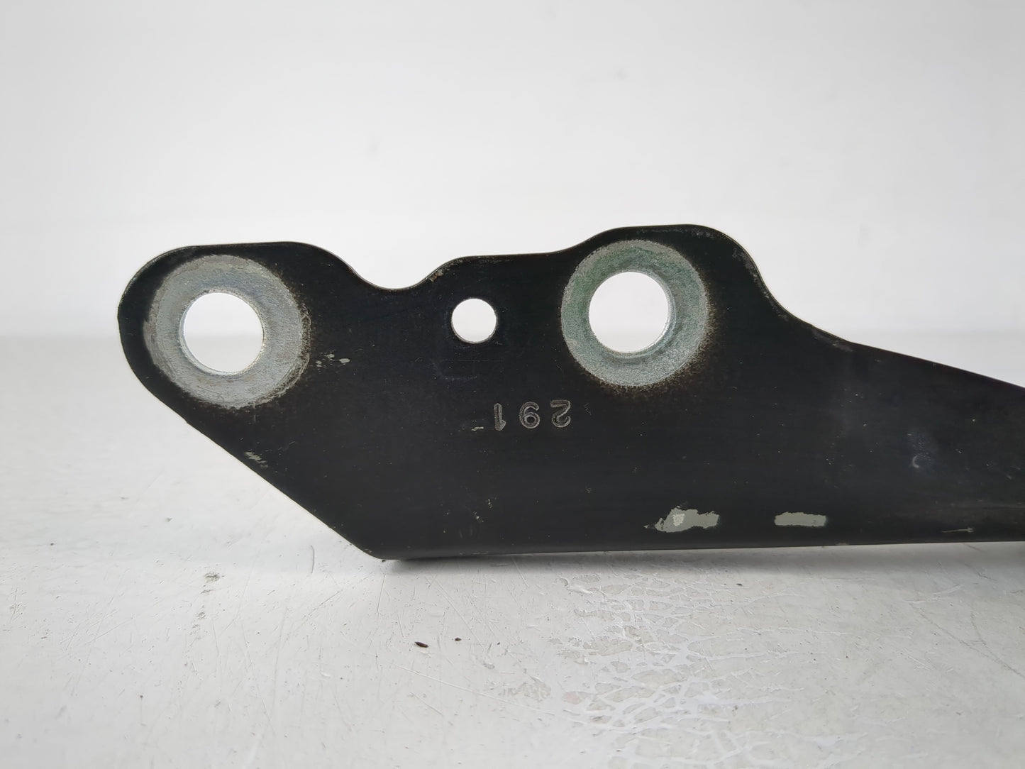 2010 Mercury Mariner Passenger Hood Hinge 947067 - Oemusedautoparts1.com