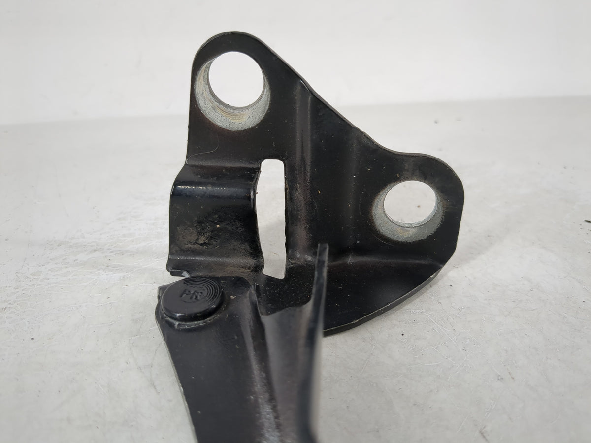 2010 Mercury Mariner Passenger Hood Hinge 947067 - Oemusedautoparts1.com