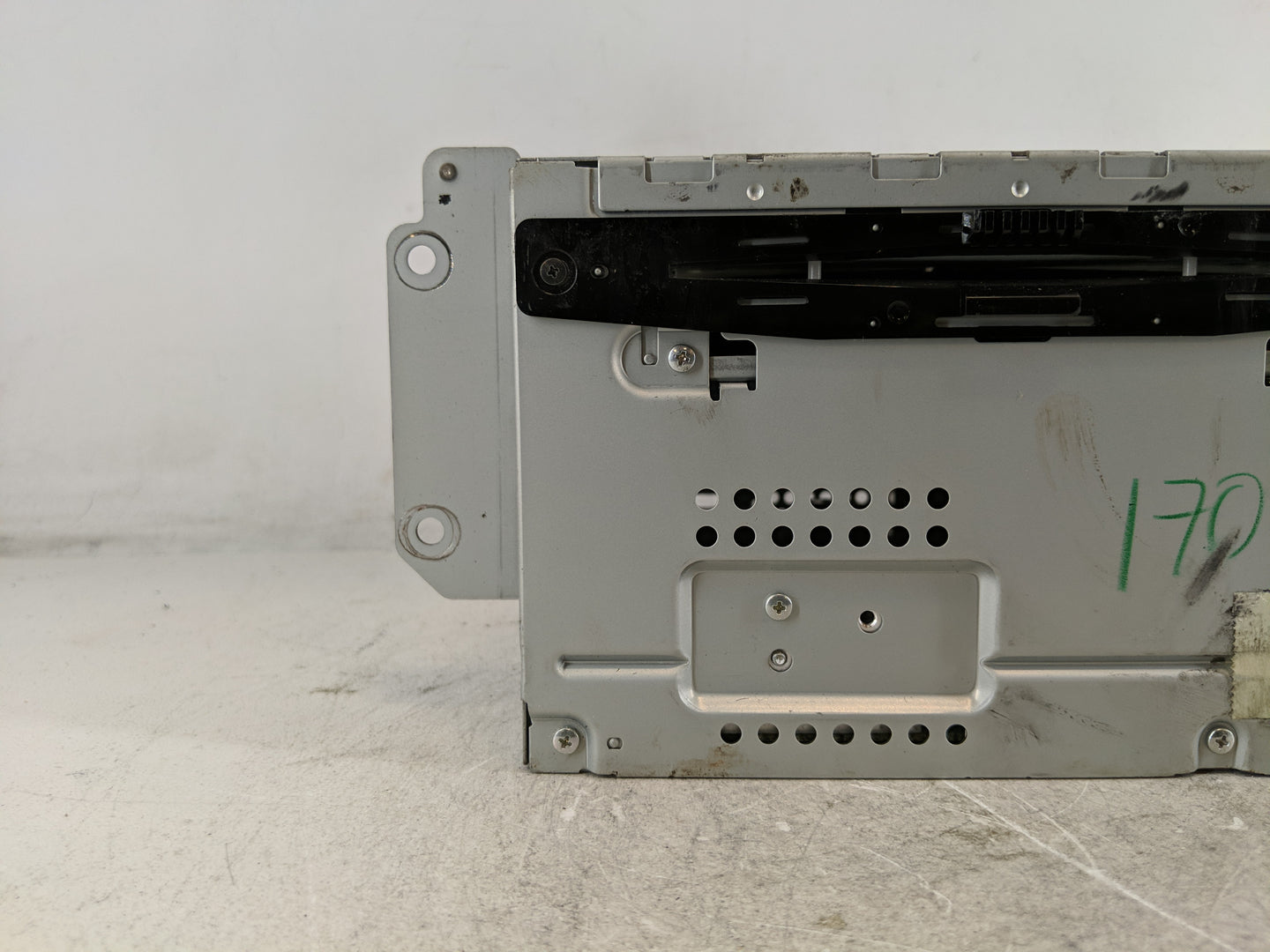 2010 Mercury Milan Radio AM FM Cd Player Receiver Replacement P/N:9E5T-19C157-AC Fits OEM Used Auto Parts - Oemusedautoparts