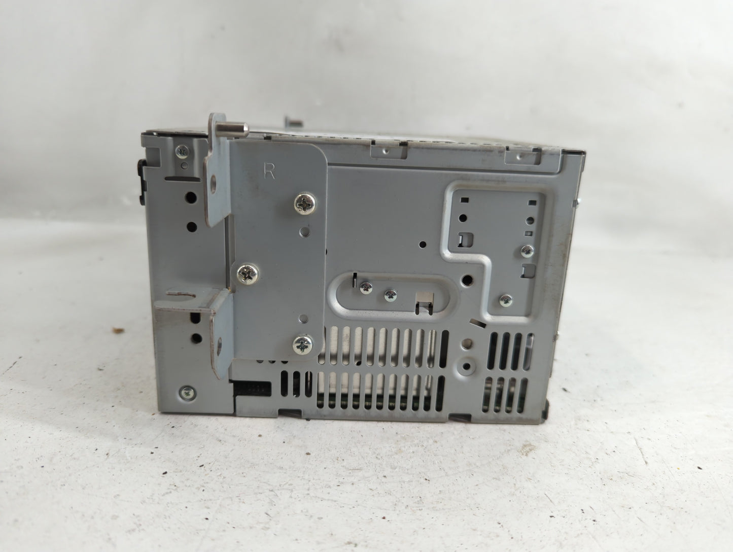 2010 Mercury Milan Radio AM FM Cd Player Receiver Replacement P/N:9E5T-19C159-AD Fits OEM Used Auto Parts - Oemusedautoparts