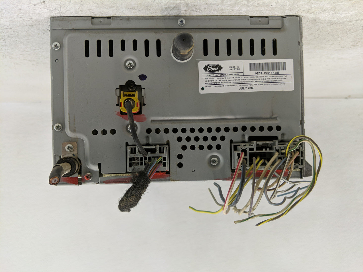 2010 Mercury Milan Radio AM FM Cd Player Receiver Replacement P/N:9E5T-19C157-AB Fits OEM Used Auto Parts - Oemusedautoparts