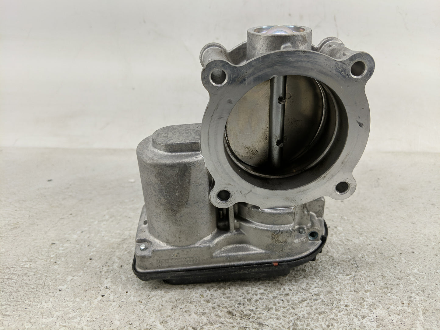 2010-2011 Mercury Milan Throttle Body Fits Fits 2009 2010 2011 2012 OEM Used Auto Parts - Oemusedautoparts1.com