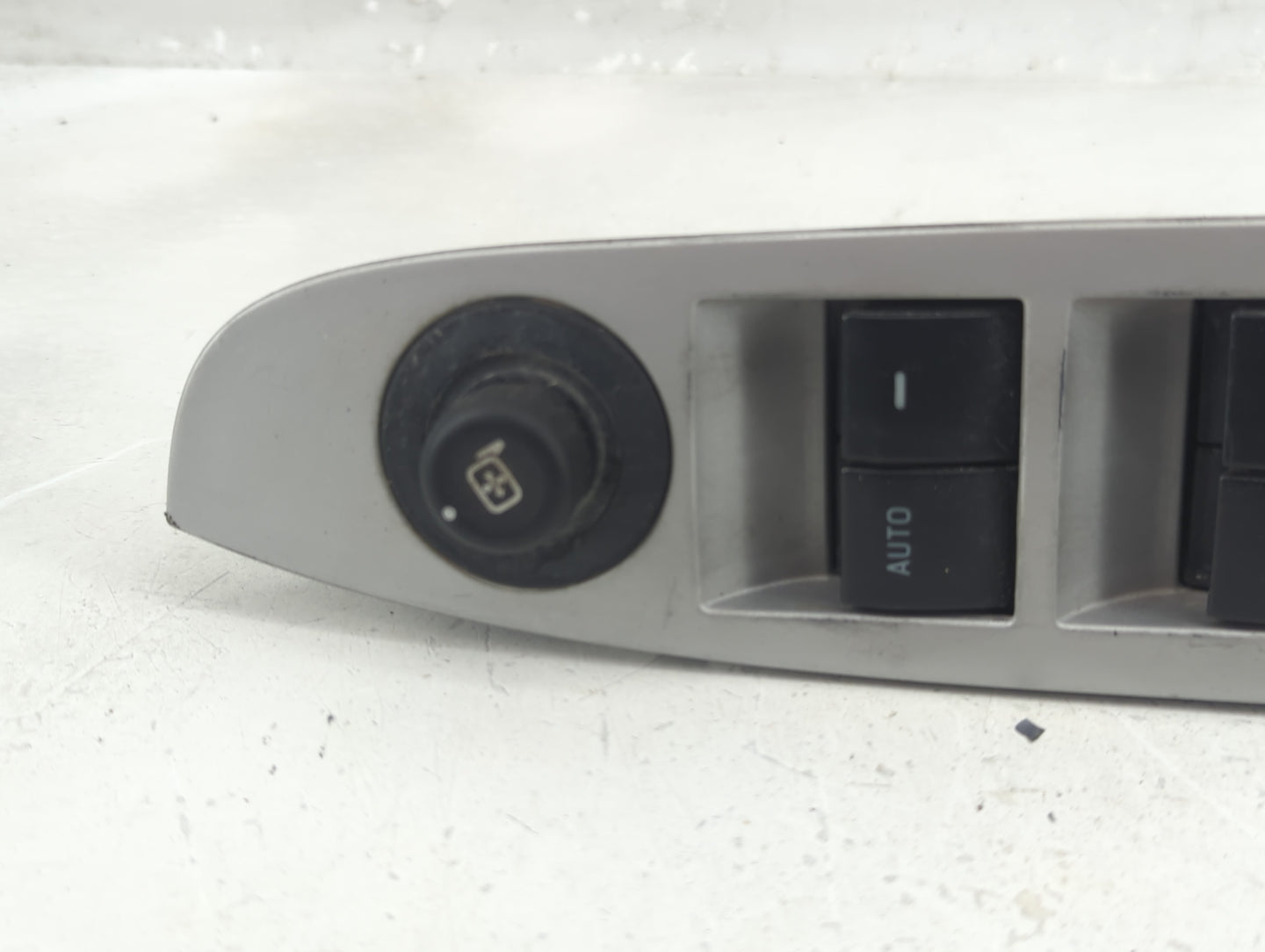 2010-2011 Mercury Milan Master Power Window Switch Replacement Driver Side Left P/N:9E5T-14540-AAW Fits Fits 2010 2011 2012 