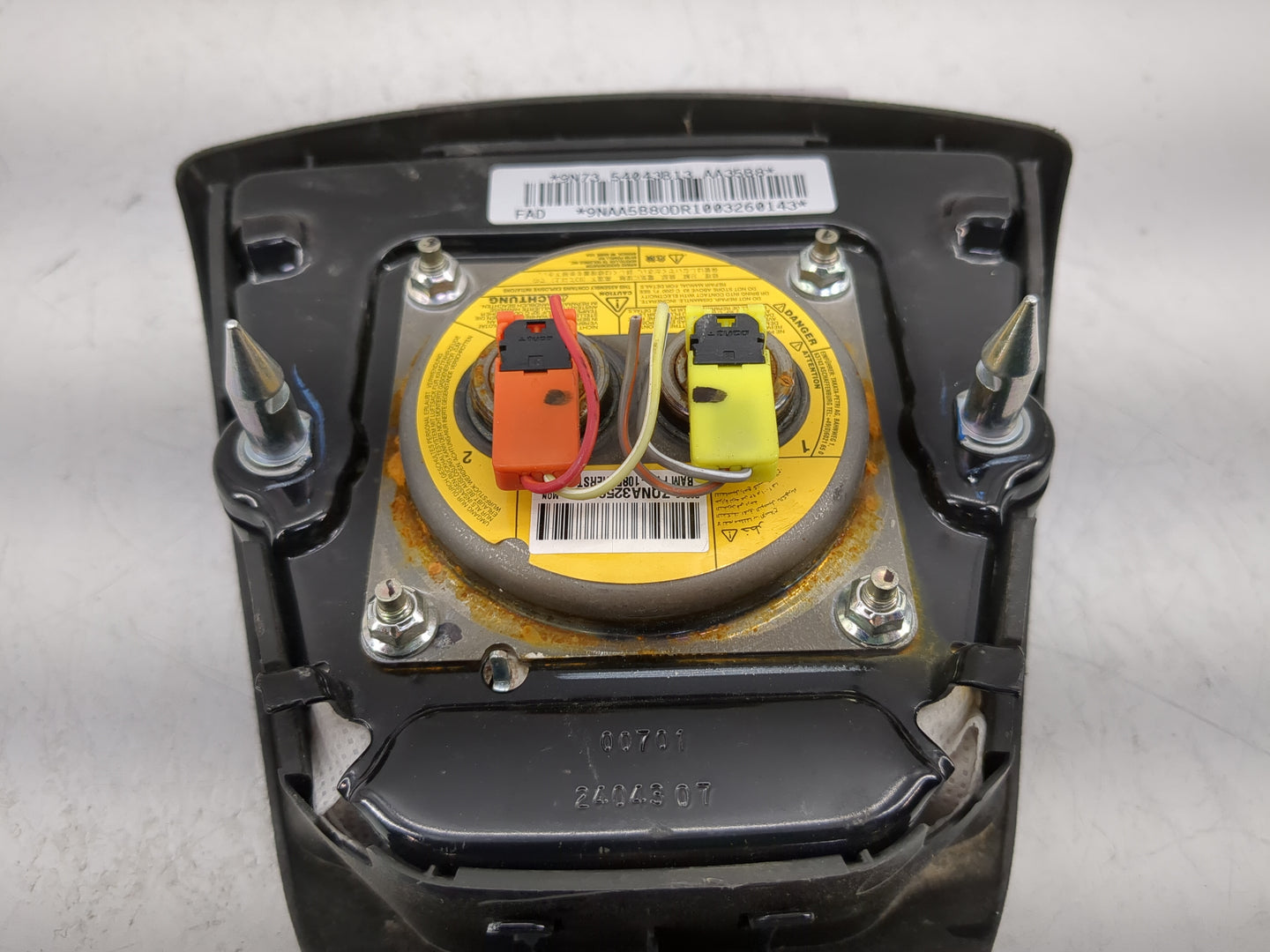 2010-2011 Mercury Milan Air Bag Driver Left Steering Wheel Mounted Fits Fits 2010 2011 OEM Used Auto Parts - Oemusedautopart