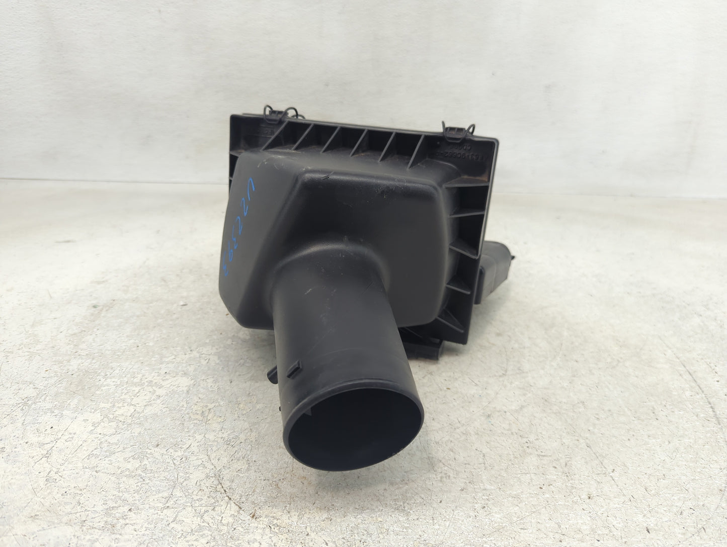 2010-2011 Mercury Milan Air Cleaner Intake-duct Hose Tube - Oemusedautoparts1.com