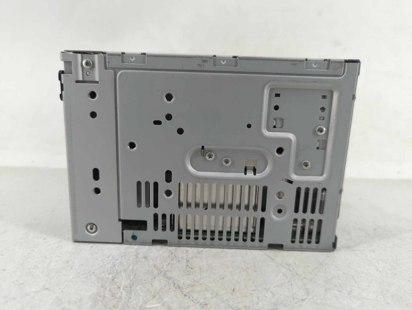 2010 Mercury Milan Radio AM FM Cd Player Receiver Replacement P/N:9E5T-19C159-AC Fits OEM Used Auto Parts - Oemusedautoparts