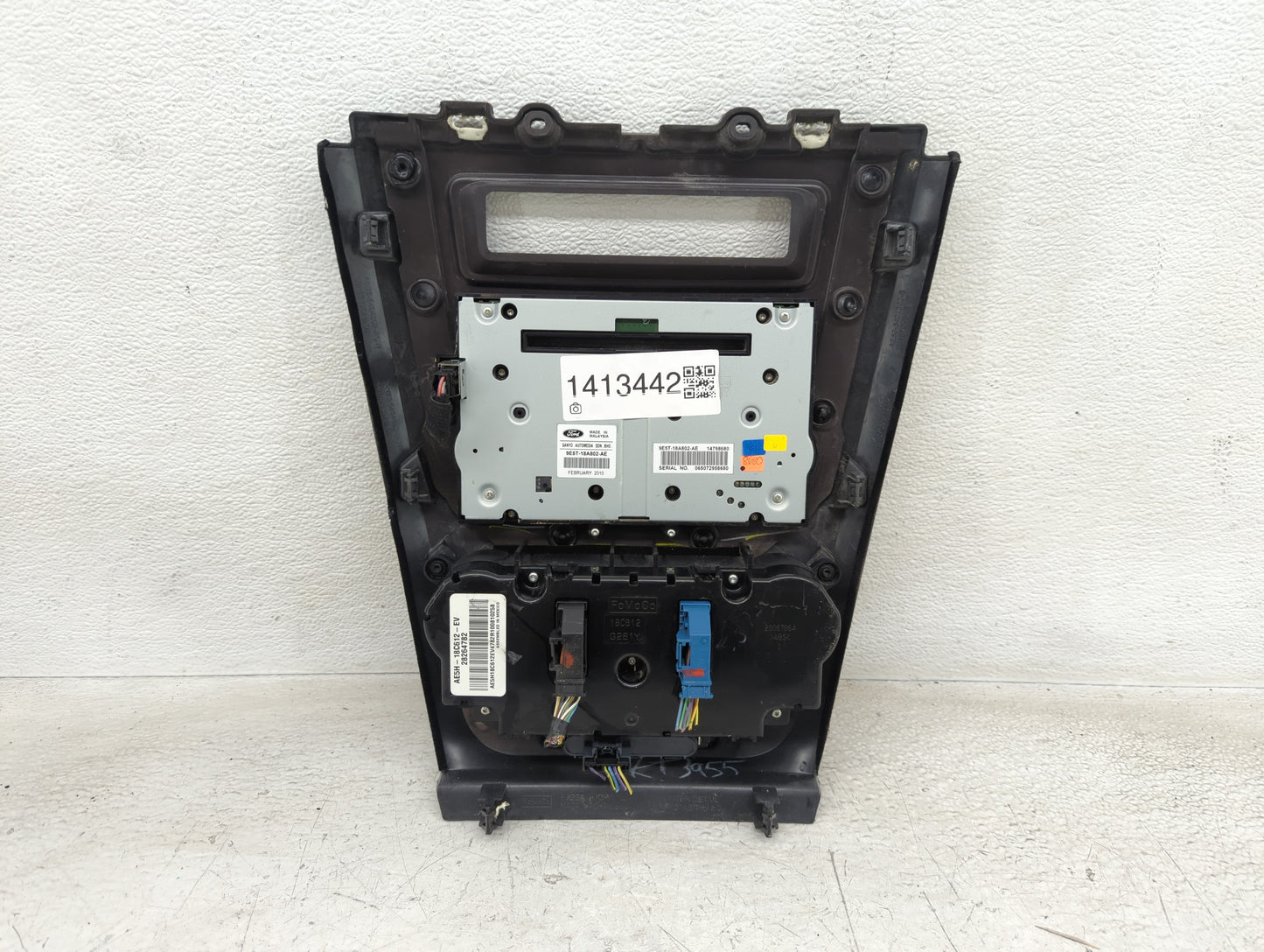 2010-2011 Mercury Milan Radio Control Panel - Oemusedautoparts1.com
