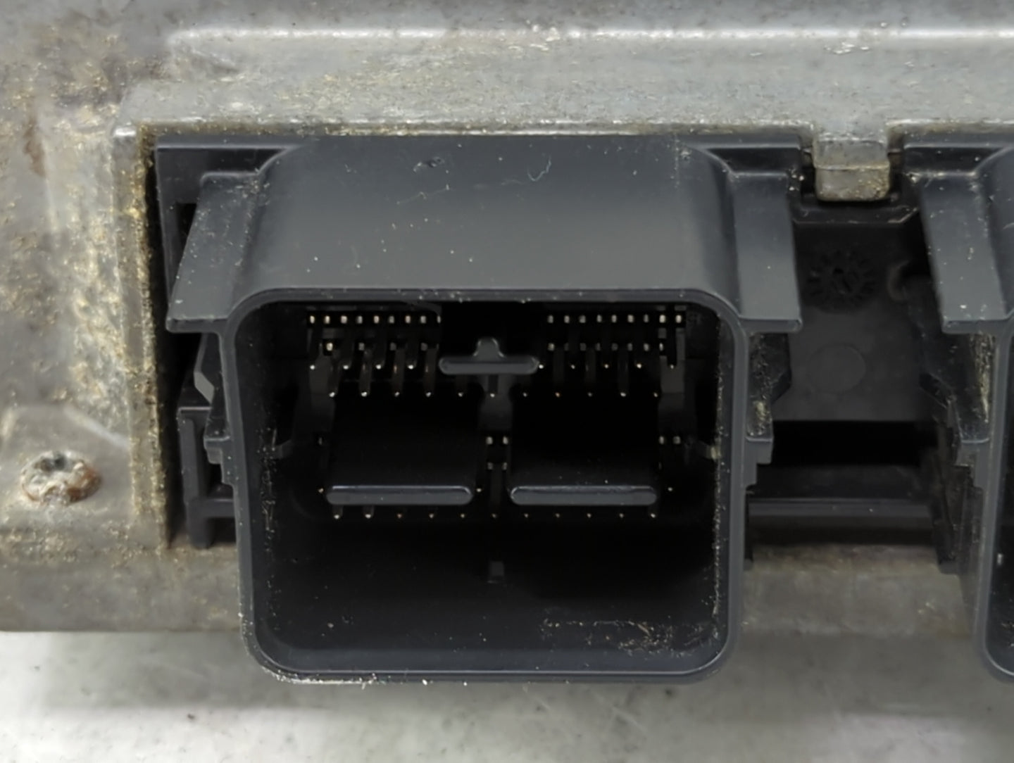 2010 Mercury Milan PCM Engine Control Computer ECU ECM PCU OEM P/N:AE5A-12A650-CMC 9L8A-12B684-NA, 6KXN6WAS52, 6KXN6WA04FTJ 