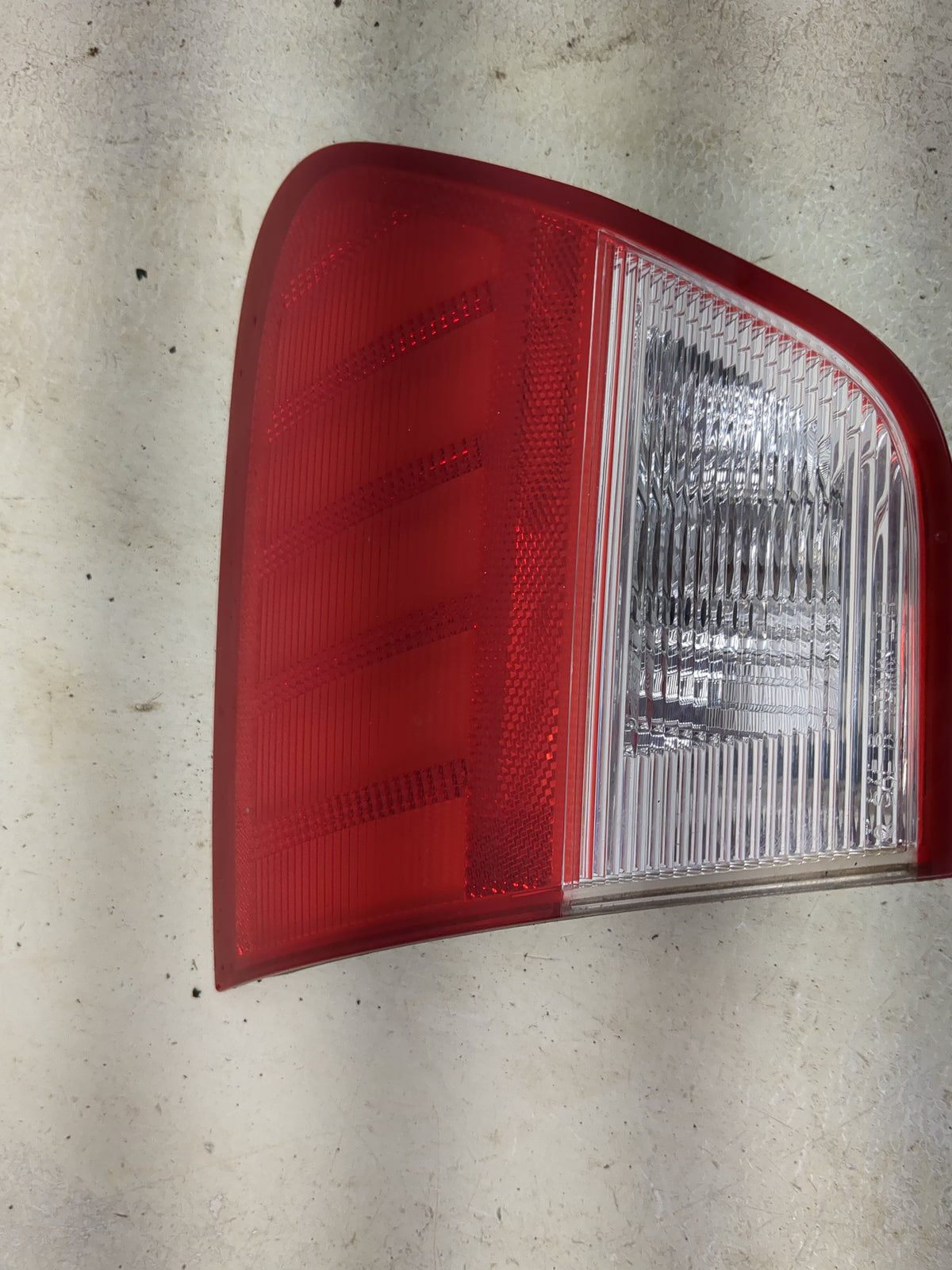 2010-2011 Mercury Milan Driver Left Side Deck Lid Mounted Tail Light Red - Oemusedautoparts1.com