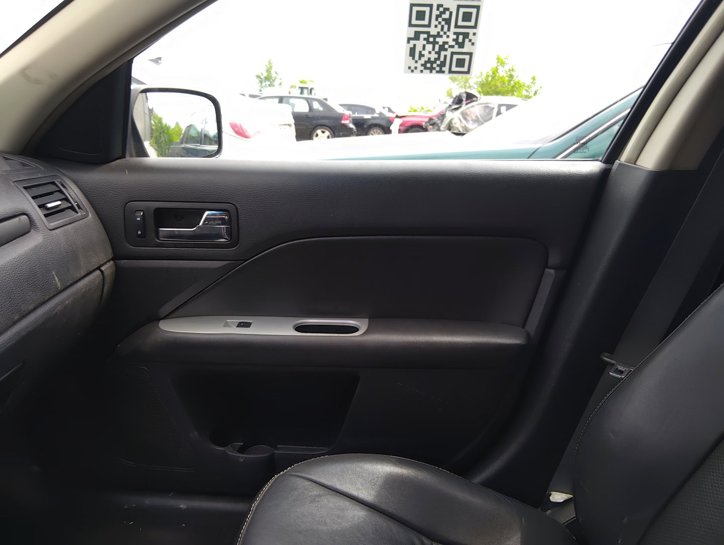 2010 Mercury Milan Front Right Passenger Interior Door Panel Trim - Oemusedautoparts1.com