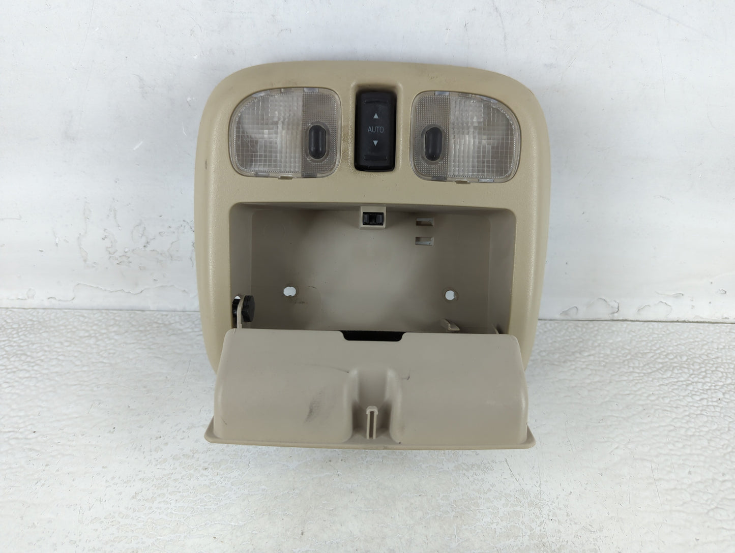 2010-2011 Mercury Milan Overhead Roof Console 681989 - Oemusedautoparts1.com