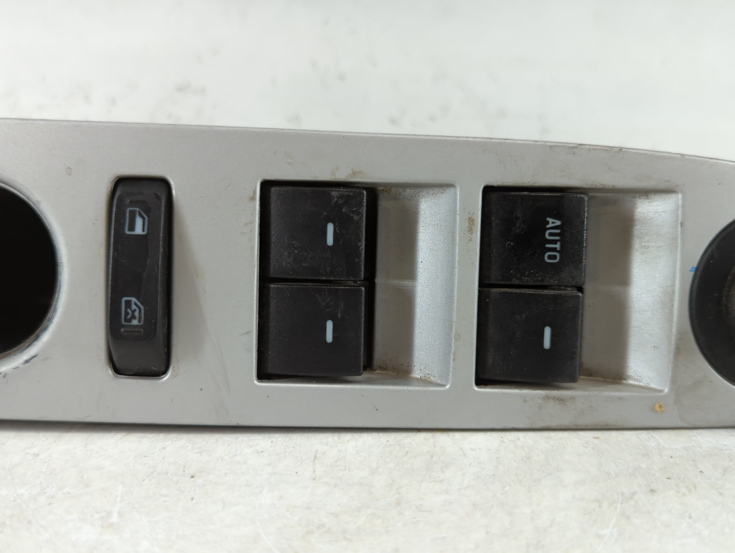 2010-2011 Mercury Milan Master Power Window Switch Replacement Driver Side Left P/N:L0188056AA04AP2 Fits Fits 2010 2011 2012