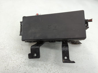 compare product 2010-2011 Mercury Milan Fusebox Fuse Box Panel Relay Module P/N:AN7T-14290 Fits Fits 2010 2011 2012 OEM Used Auto Parts