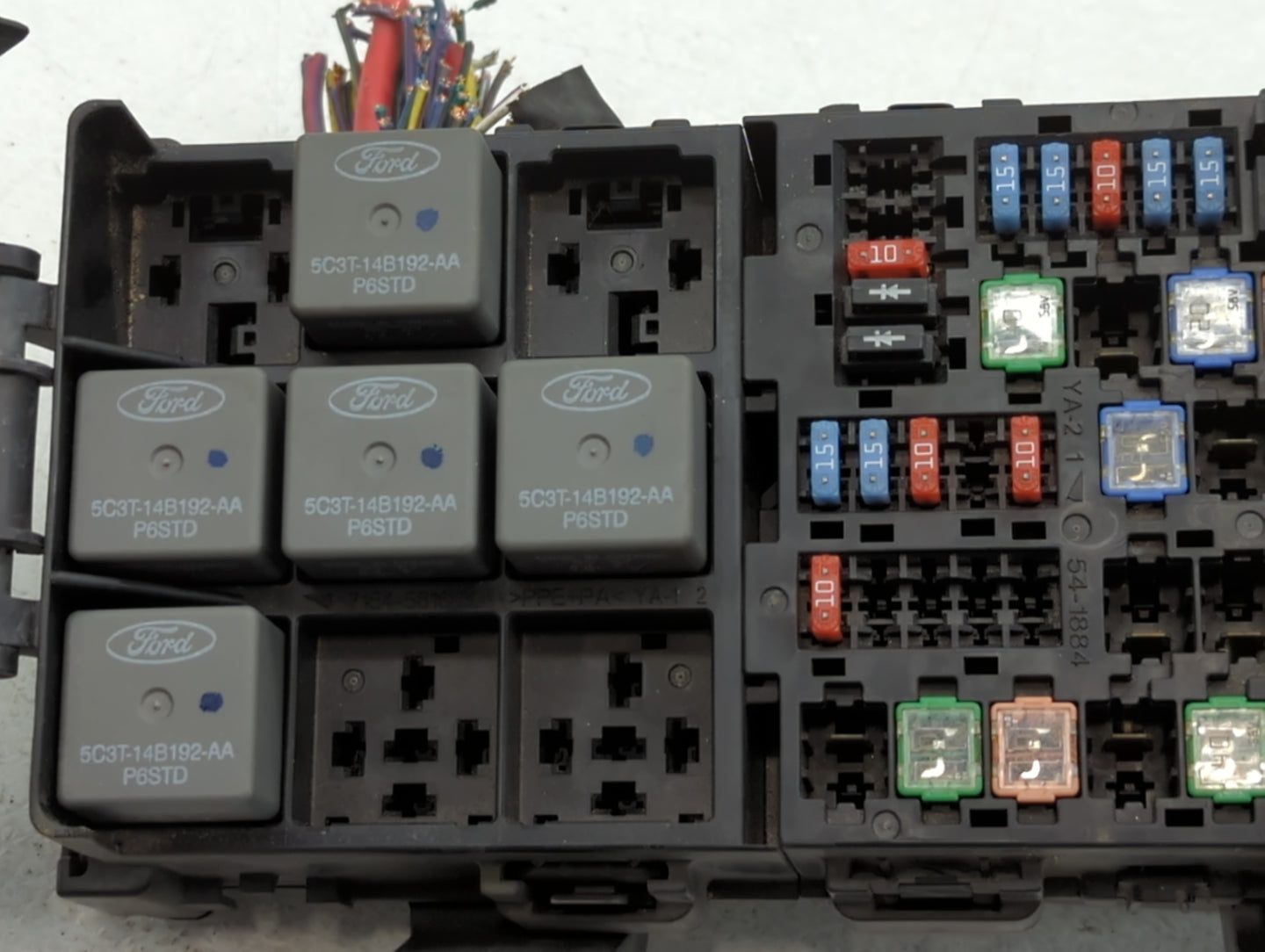 2010-2011 Mercury Milan Fusebox Fuse Box Panel Relay Module P/N:AN7T-14290 Fits Fits 2010 2011 2012 OEM Used Auto Parts - Oe
