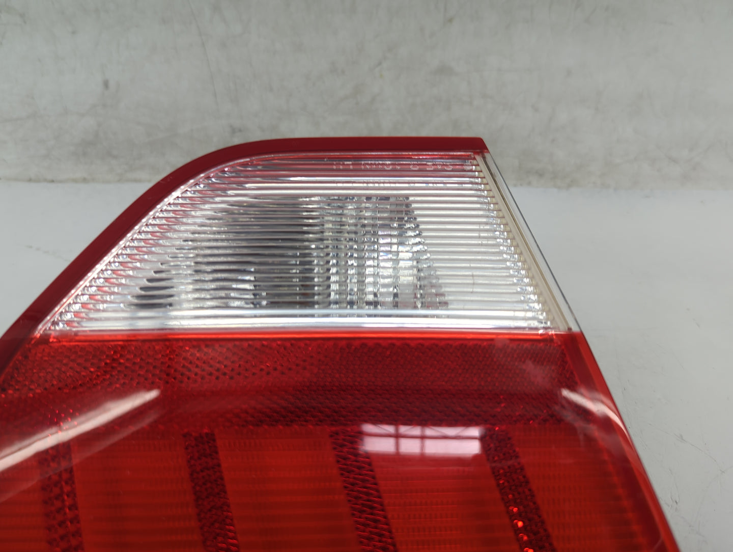 2010-2011 Mercury Milan Driver Left Side Deck Lid Mounted Tail Light - Oemusedautoparts1.com