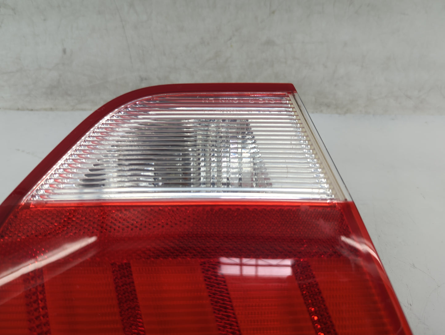 2010-2011 Mercury Milan Driver Left Side Deck Lid Mounted Tail Light - Oemusedautoparts1.com