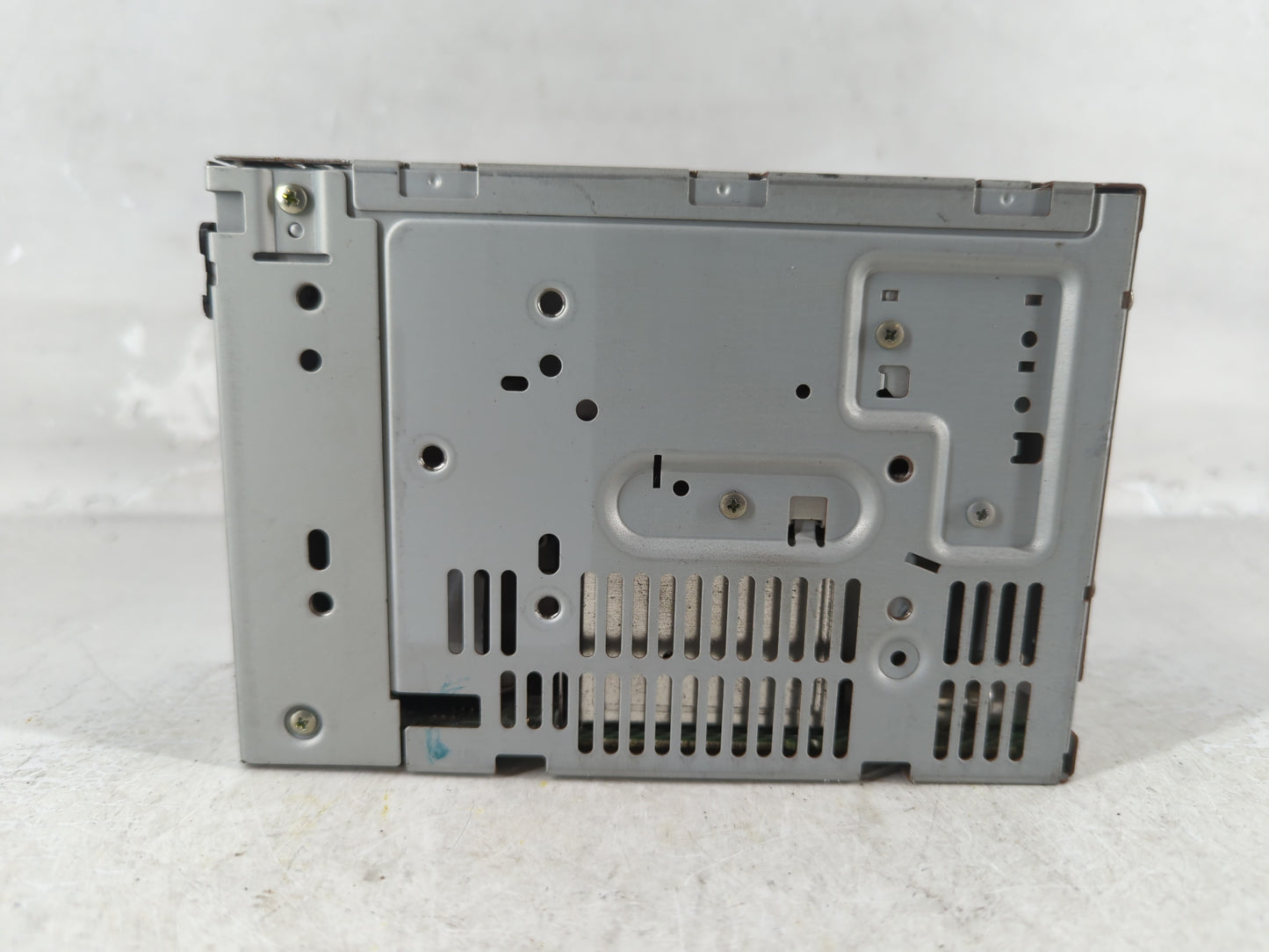 2010 Mercury Milan Radio AM FM Cd Player Receiver Replacement P/N:9E5T-19C157-AB Fits OEM Used Auto Parts - Oemusedautoparts