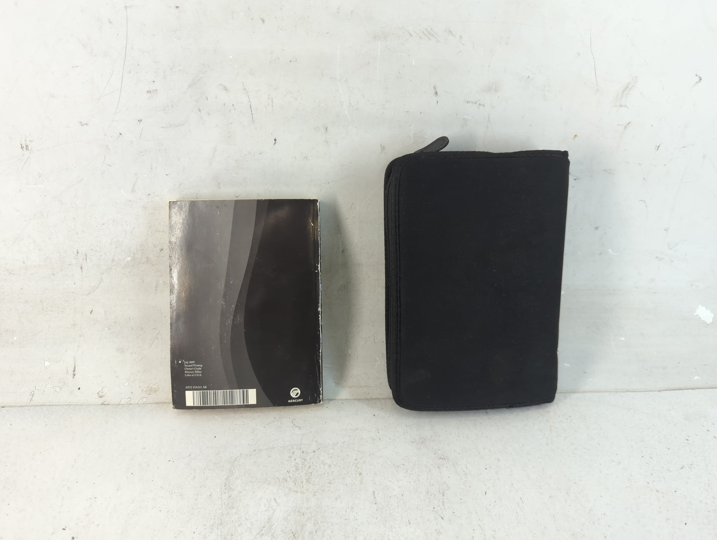 2010 Mercury Milan Owners Manual Book Guide P/N:AN7J 19A321 AB OEM Used Auto Parts - Oemusedautoparts1.com