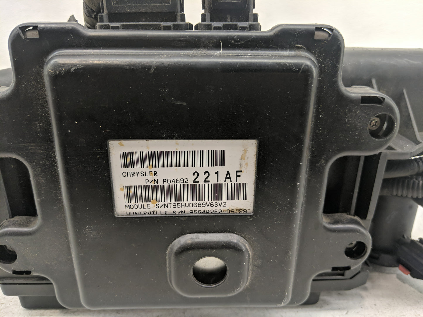 2002-2010 Mercury Mountaineer Fusebox Fuse Box Panel Relay Module P/N:P04693221AF Fits OEM Used Auto Parts - Oemusedautopart