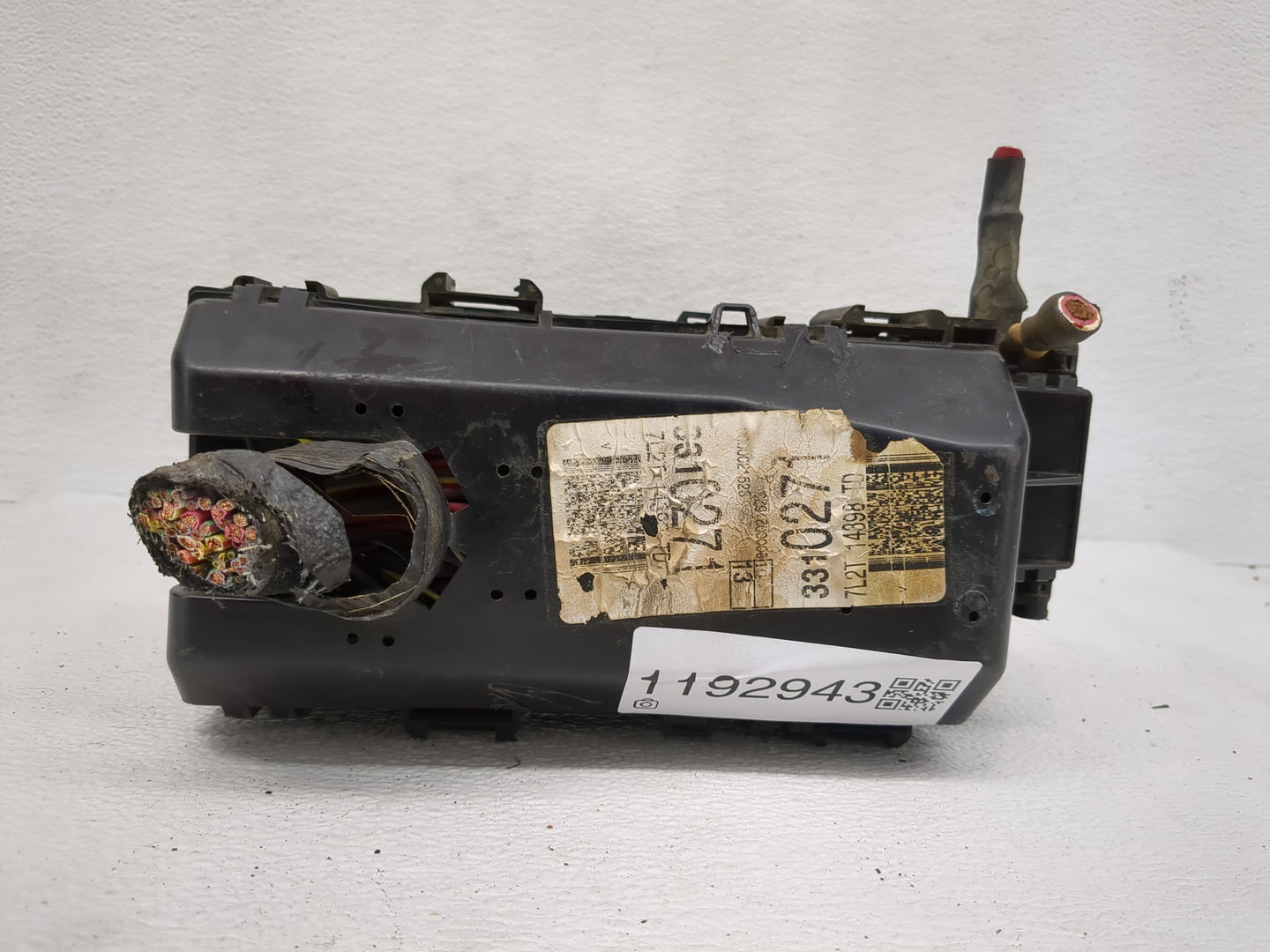 2002-2010 Mercury Mountaineer Fusebox Fuse Box Panel Relay Module P/N:P04693221AF Fits OEM Used Auto Parts - Oemusedautopart