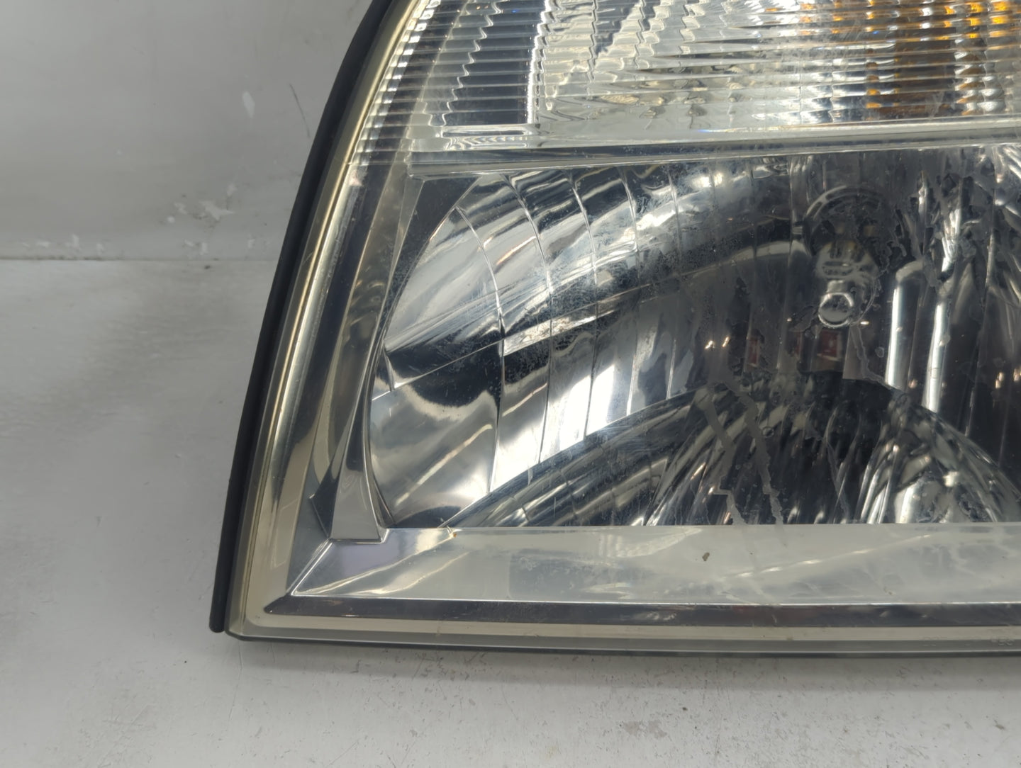 2006-2010 Mercury Mountaineer Driver Left Oem Head Light Headlight Lamp - Oemusedautoparts1.com