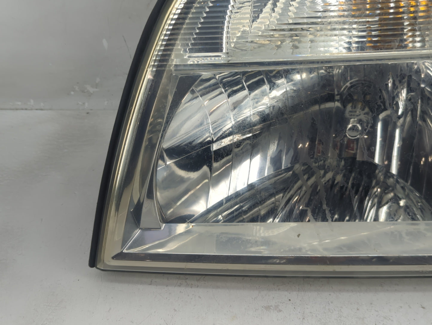 2006-2010 Mercury Mountaineer Driver Left Oem Head Light Headlight Lamp - Oemusedautoparts1.com