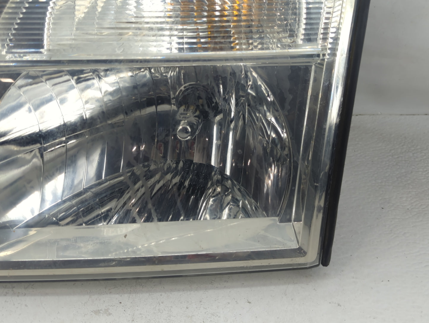 2006-2010 Mercury Mountaineer Driver Left Oem Head Light Headlight Lamp - Oemusedautoparts1.com