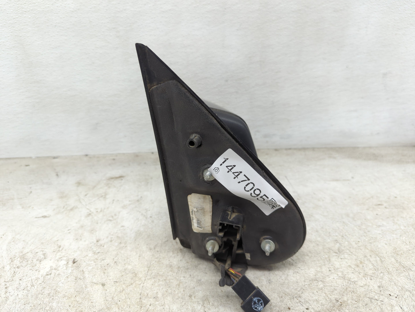 2006-2010 Mercury Mountaineer Driver Side View Mirror - Left Door Mirror OEM Used - Oemusedautoparts1.com