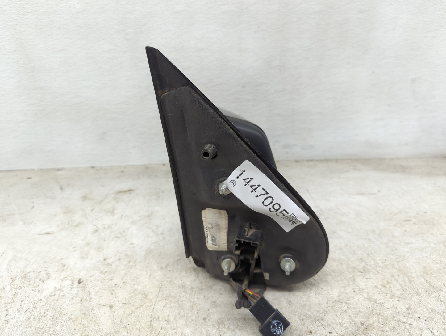 2006-2010 Mercury Mountaineer Driver Side View Mirror - Left Door Mirror OEM Used - Oemusedautoparts1.com