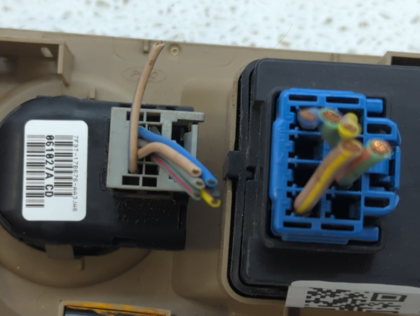 2008-2010 Mercury Mountaineer Master Power Window Switch Replacement Driver Side Left P/N:7T43-7814B363-A Fits OEM Used Auto