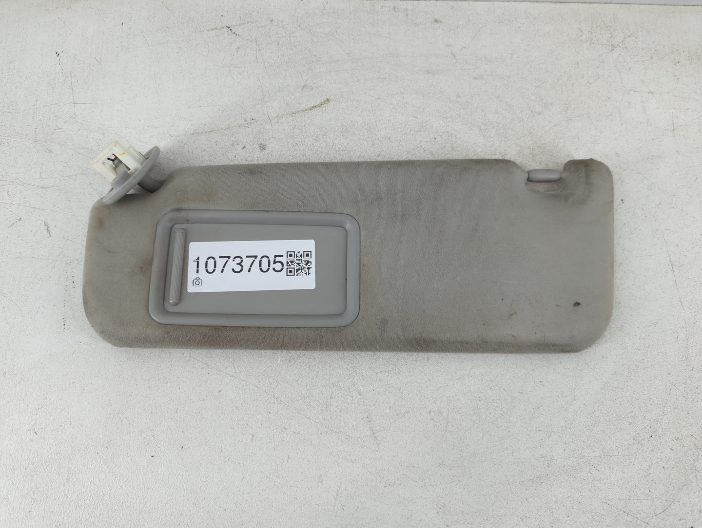2010 Mini Cooper Sun Visor Shade Replacement Driver Left Mirror Fits OEM Used Auto Parts - Oemusedautoparts1.com