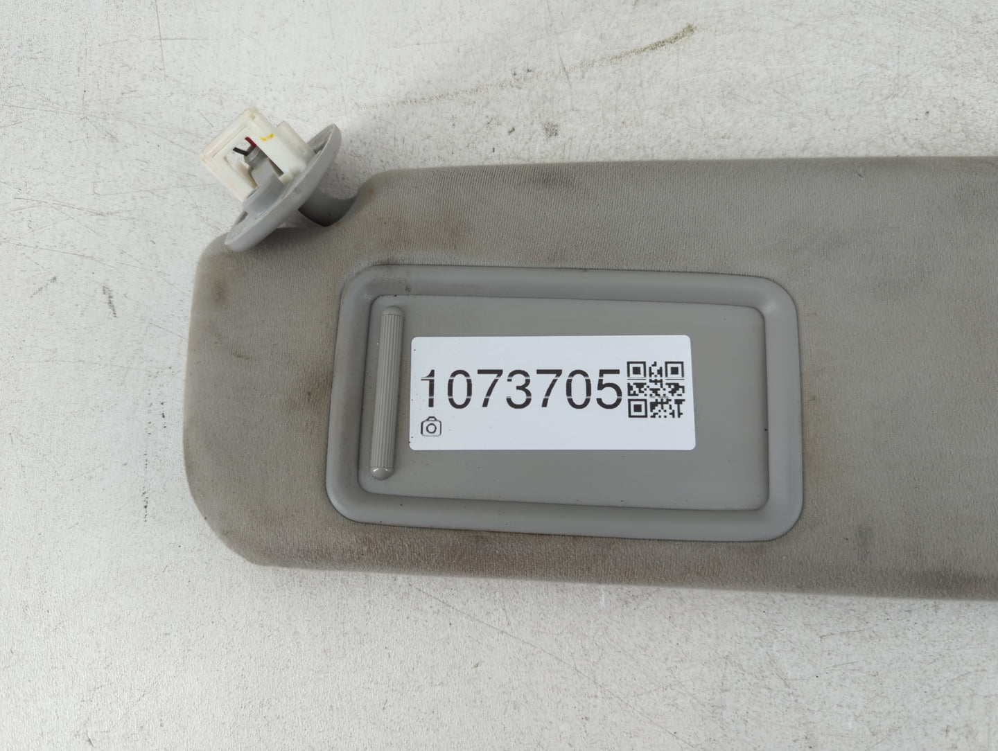 2010 Mini Cooper Sun Visor Shade Replacement Driver Left Mirror Fits OEM Used Auto Parts - Oemusedautoparts1.com