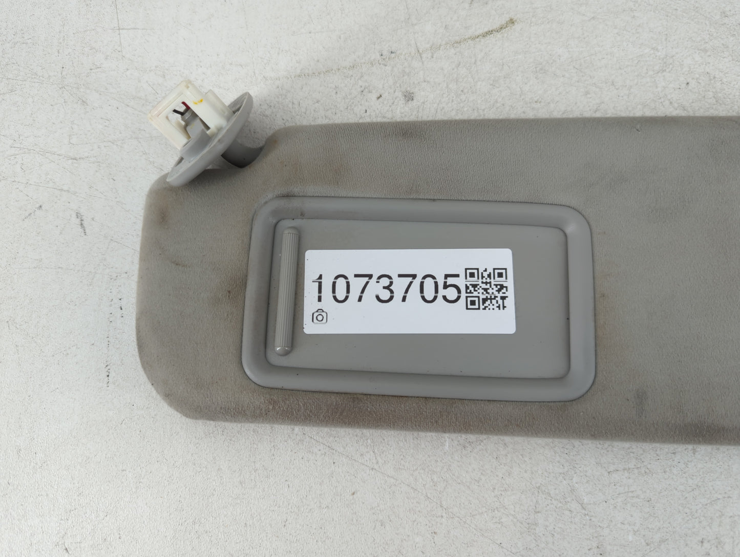2010 Mini Cooper Sun Visor Shade Replacement Driver Left Mirror Fits OEM Used Auto Parts - Oemusedautoparts1.com