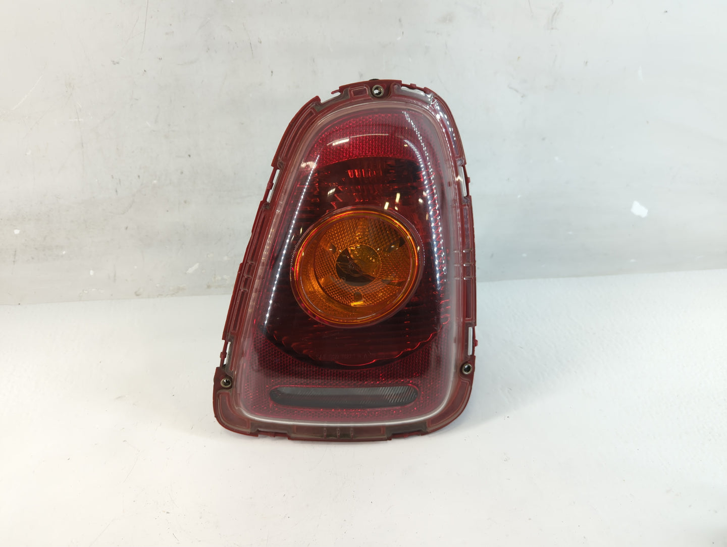 2010 Mini Cooper Tail Light Assembly Passenger Right OEM P/N:2757010 Fits OEM Used Auto Parts - Oemusedautoparts1.com