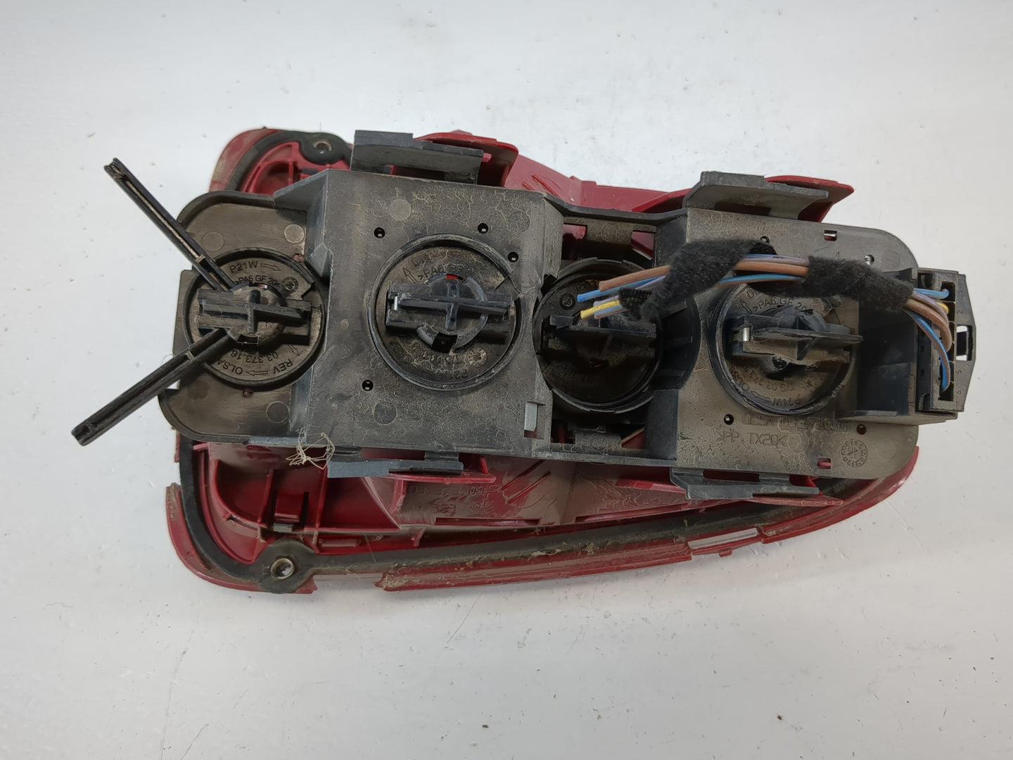 2010 Mini Cooper Tail Light Assembly Passenger Right OEM P/N:03373080 2757009, 275011 Fits OEM Used Auto Parts - Oemusedauto
