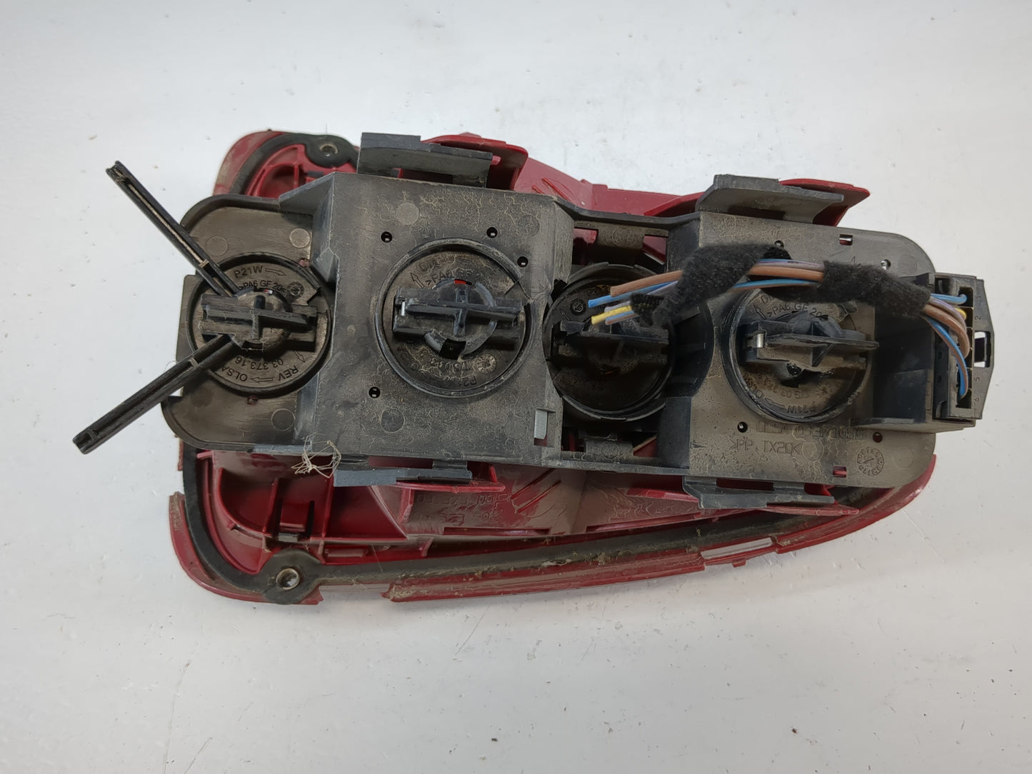 2010 Mini Cooper Tail Light Assembly Passenger Right OEM P/N:03373080 2757009, 275011 Fits OEM Used Auto Parts - Oemusedauto