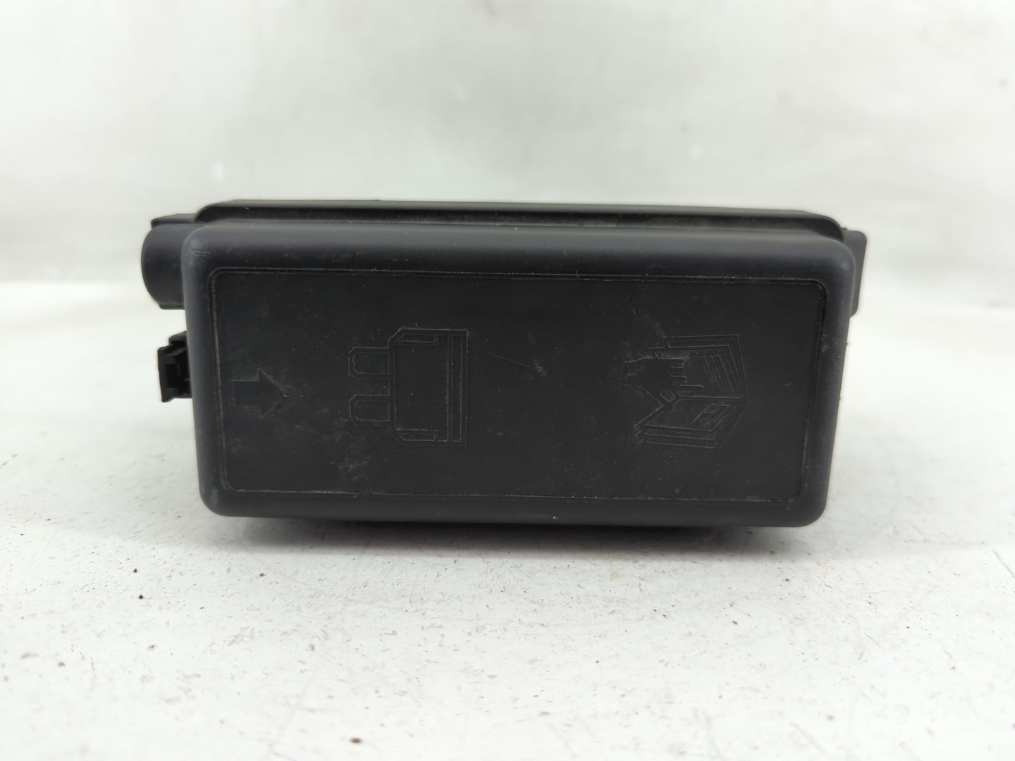 2010-2011 Mini Cooper Fusebox Fuse Box Panel Relay Module P/N:9213374-01 9213372-01 Fits Fits 2010 2011 OEM Used Auto Parts 