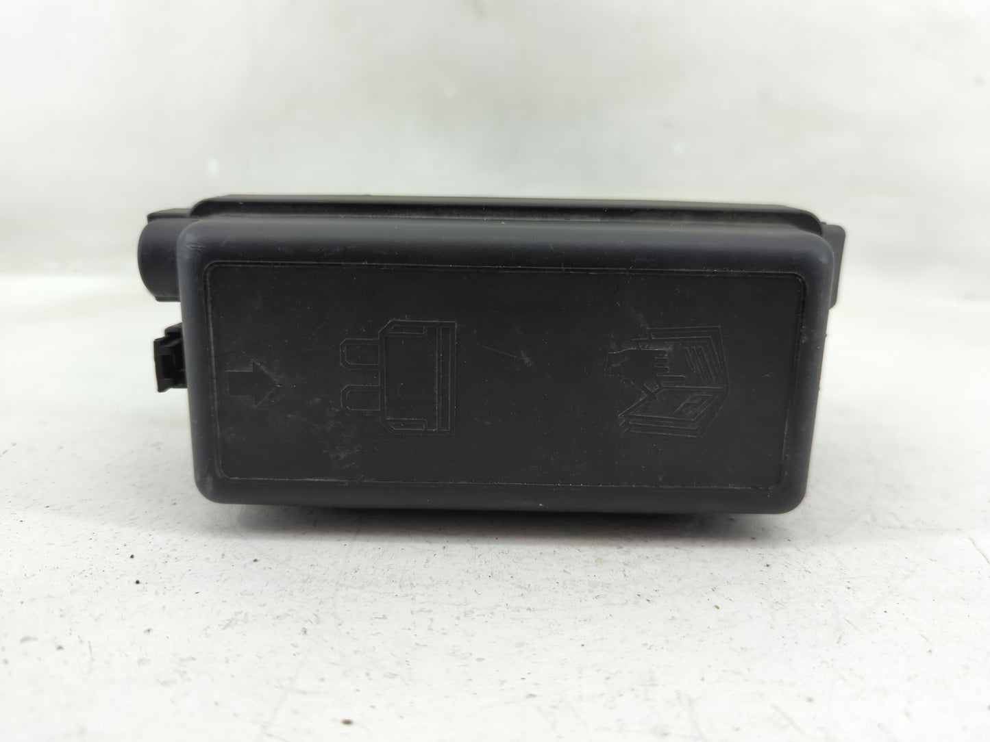 2010-2011 Mini Cooper Fusebox Fuse Box Panel Relay Module P/N:9213374-01 9213372-01 Fits Fits 2010 2011 OEM Used Auto Parts 